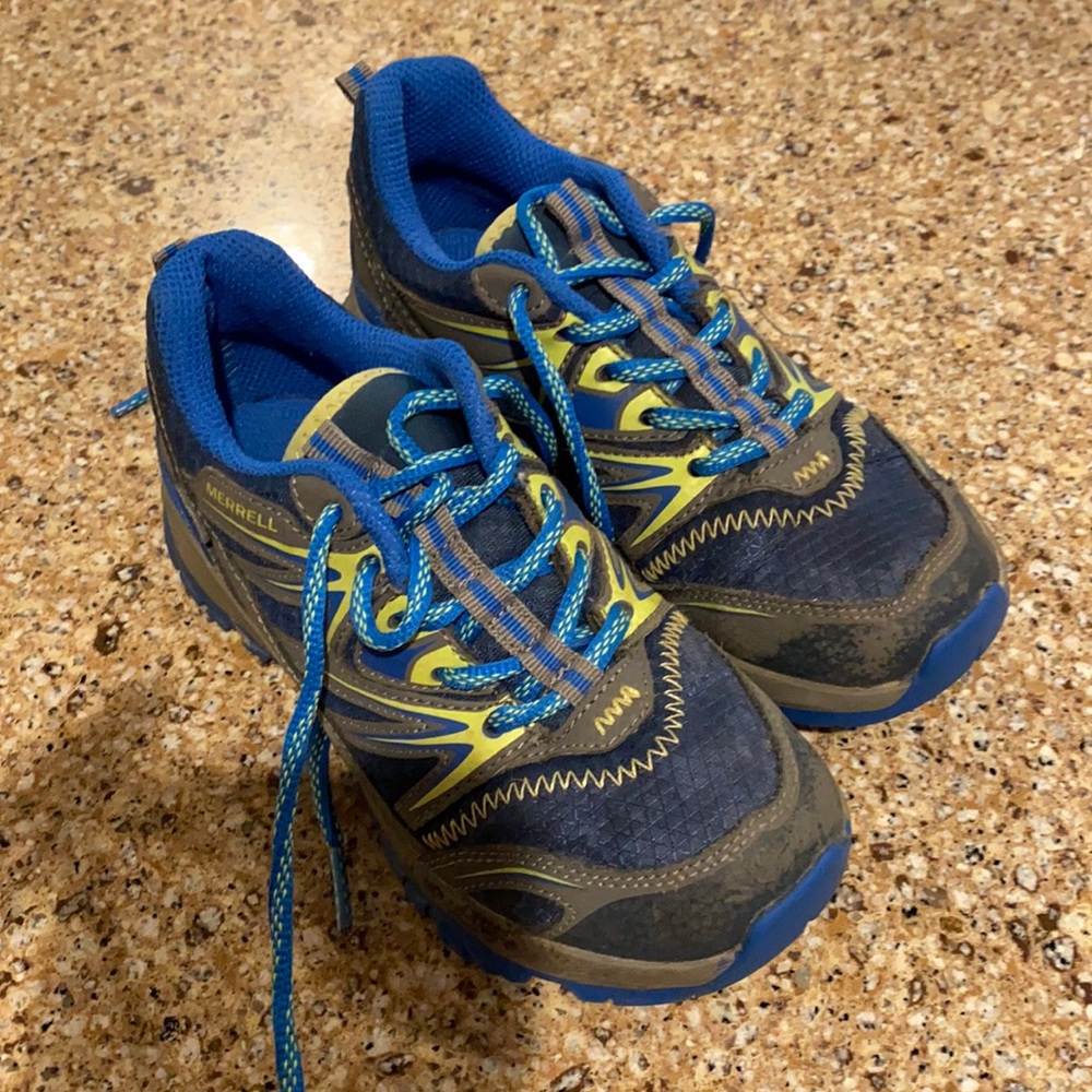 Boys Merrell hikers size 12